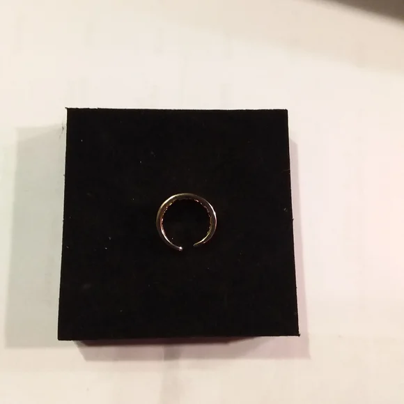 Gold Filigree Toe Ring - Picture 4 of 4